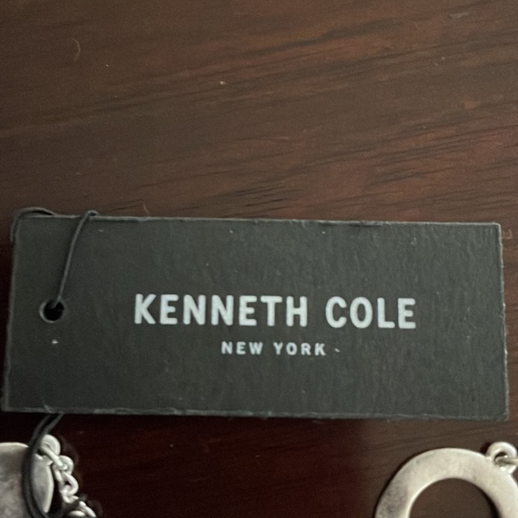 Kenneth Cole New York Necklace - Picture 3 of 4